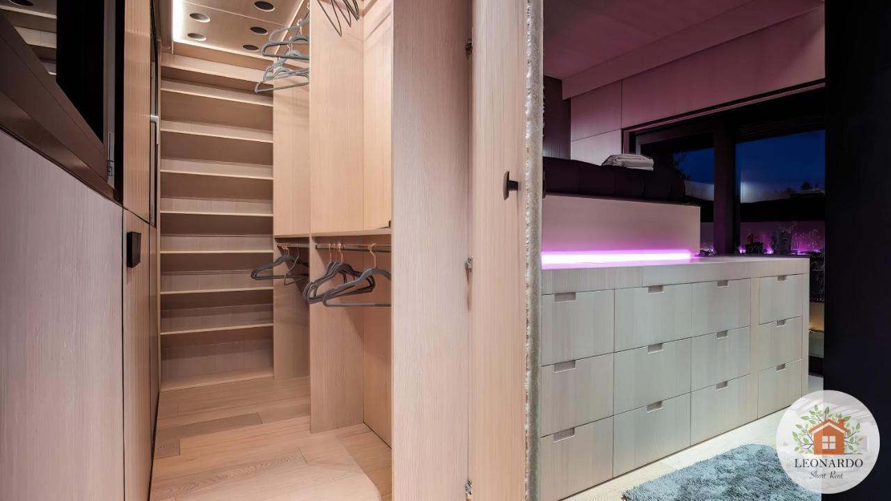 5 Stars * - Luxury House * Rom